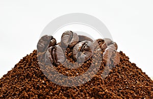 Ground coffee and coffe beans