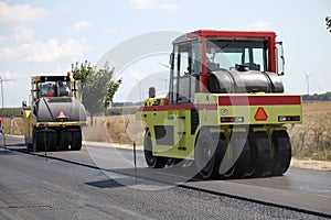 Group of heavy vibration roller compactors