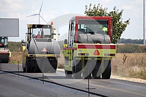 Group of heavy vibration roller compactors