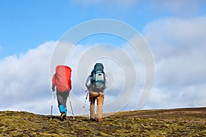 Skupina z turisté nahoru hora 