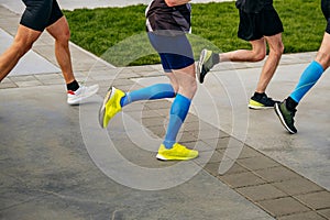 group legs runners men