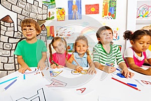 Group of little kids in early development class