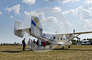 Group of parachutists before the flight