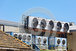 Industrial refrigeration equipment