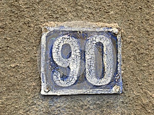 Grunge 90 house plate