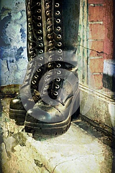 Grunge female lace-up boots