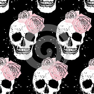 Grunge skull and rose seamless pattern