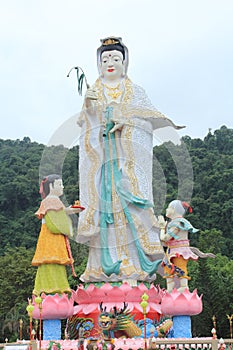 Guan Yin Buddha Statue