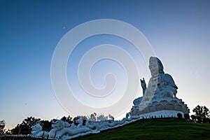 Guan Yin statue in Hyuaplakang temple