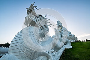 Guan Yin statue in Hyuaplakang temple photo