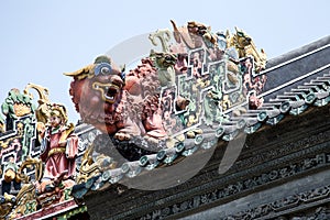 Guangzhou, China famous tourist attractions, Chen ancestral hall on the roof of the lion Art Deco