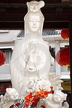 Nebo bohyně socha čínština lidé navštívit respekt modlí v chrám na 