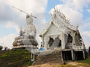 Guanyin statue under construction