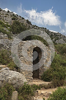 guardhouse on the way to the castle of torroella de montgri