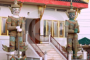 Guarding the wat