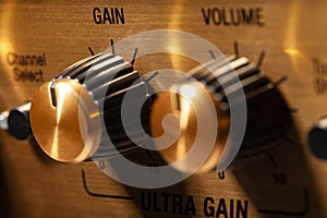 guitar amp gain knob