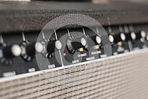 Guitar amp and jack