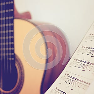 Guitar classic with stand note, retro effect