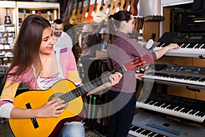 Guitarists making performance