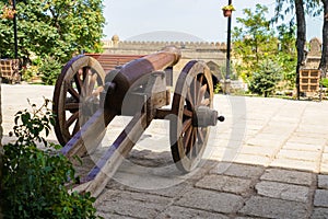 The gun at the entrance to the guardhouse of the Naryn-Kala fortress