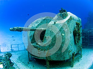 Guns on a Sunken Destroyer