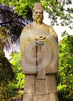 Guo Pu Scholar statue