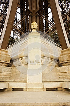 Gustave Eiffel bust