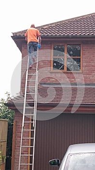 Guttering cleaner
