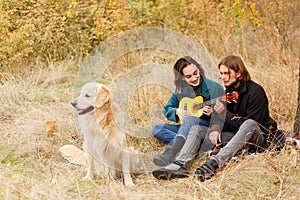 Tipo insegna sul giocare sul sul copertina autunno schiarimento 