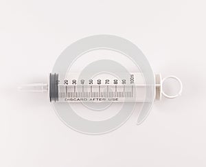 Guyon type 100 ml syringe for irrigation