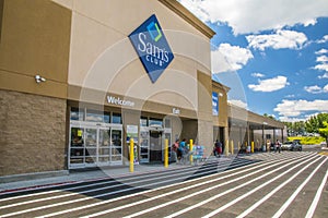 Sams Club store panic shoppers exiting the store