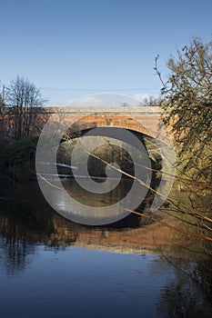 A bridge over the river Kelvin in the city of Glasgow