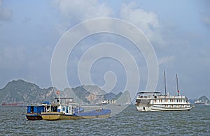 Ha long bay in Vietnam photo