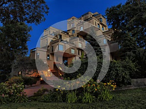 Habitat67 photo