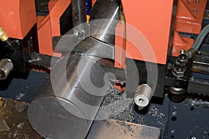 Hacksaw machine tool