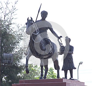Hadi Rani Statue photo