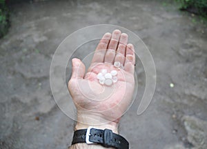 Hail in hand