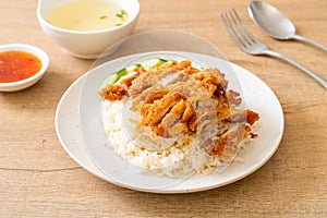 Hainanese chicken rice with fried chicken