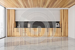 Half wooden panoramic kitchen with white upper element, black splashback