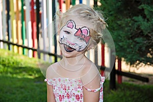 Hallo kitty face painting