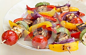 Halloumi and vegetable kebabs photo