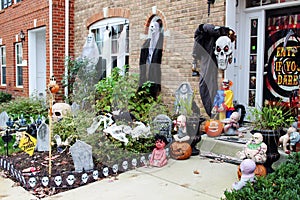 Halloween front door decorations