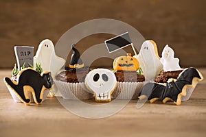 Halloween homemade gingerbread cookies and cupcakes