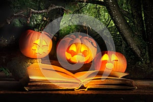 Halloween Jack-O-Lanterns Reading Scary Story