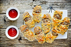 Halloween mummies for halloween party snack