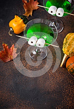 Halloweens spooky drink green martini cocktail