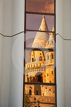 HalÃÂ¡szbÃÂ¡stya: Fisherman`s Bastion in Budapest