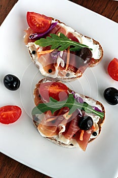 Ham, olives & tomato appetizers