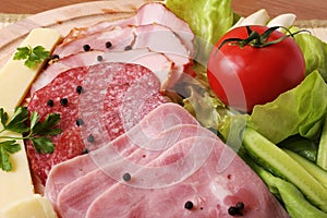 Ham platter with vegetables