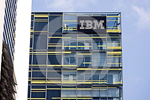 a ibm sign on a building